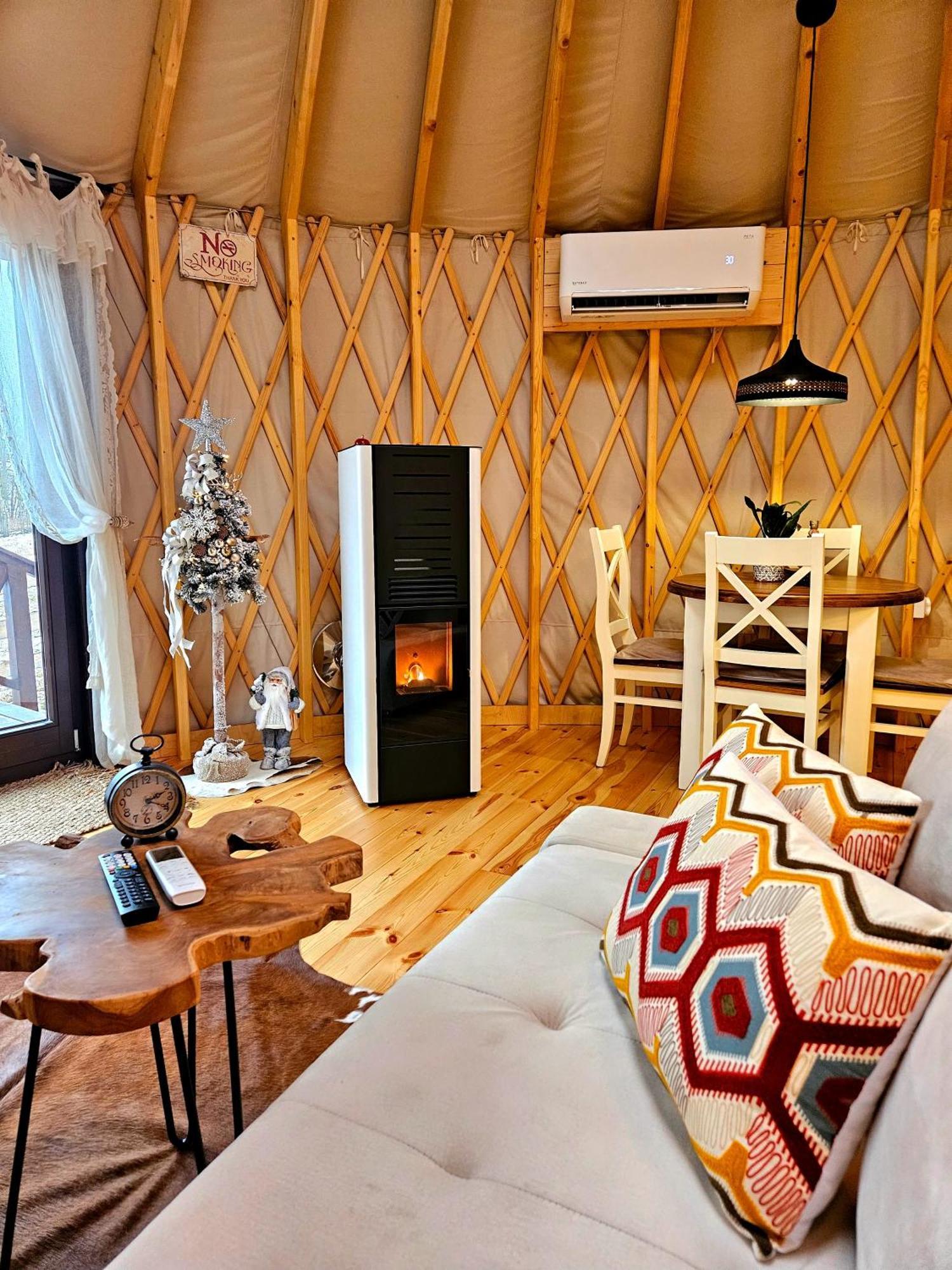 Jurta Na Wypasie - Luksusowy Namiot Z Widokiem Na Gory - Jacuzzi, Sauna, Split Ac, Private, Star View Zakopane Ngoại thất bức ảnh
